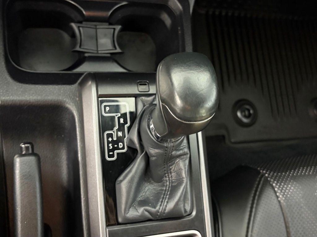 Toyota Tacoma 4WD TRD Off Road Double Cab 6' Bed V6 AT (Natl) 2021