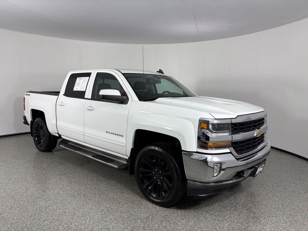Chevrolet Silverado 1500 4WD Crew Cab 143.5" LT w/1LT 2017