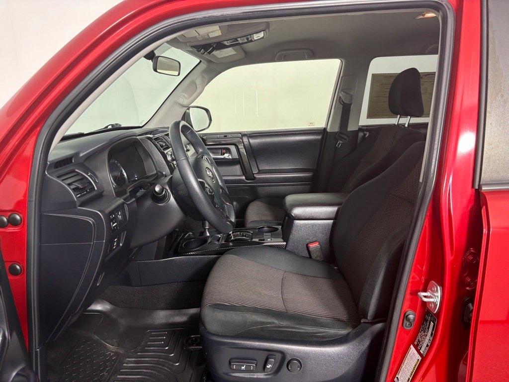 Toyota 4Runner TRD Off Road Premium 4WD (Natl) 2019