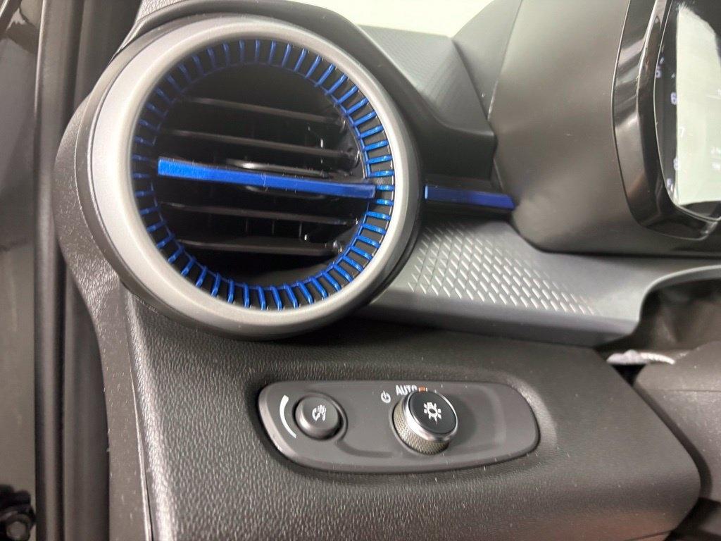 Chevrolet Trax FWD 4dr LS 2025