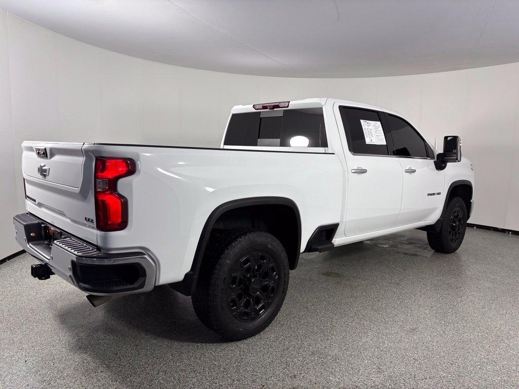 Chevrolet Silverado 3500HD 4WD Crew Cab 159" LTZ 2024