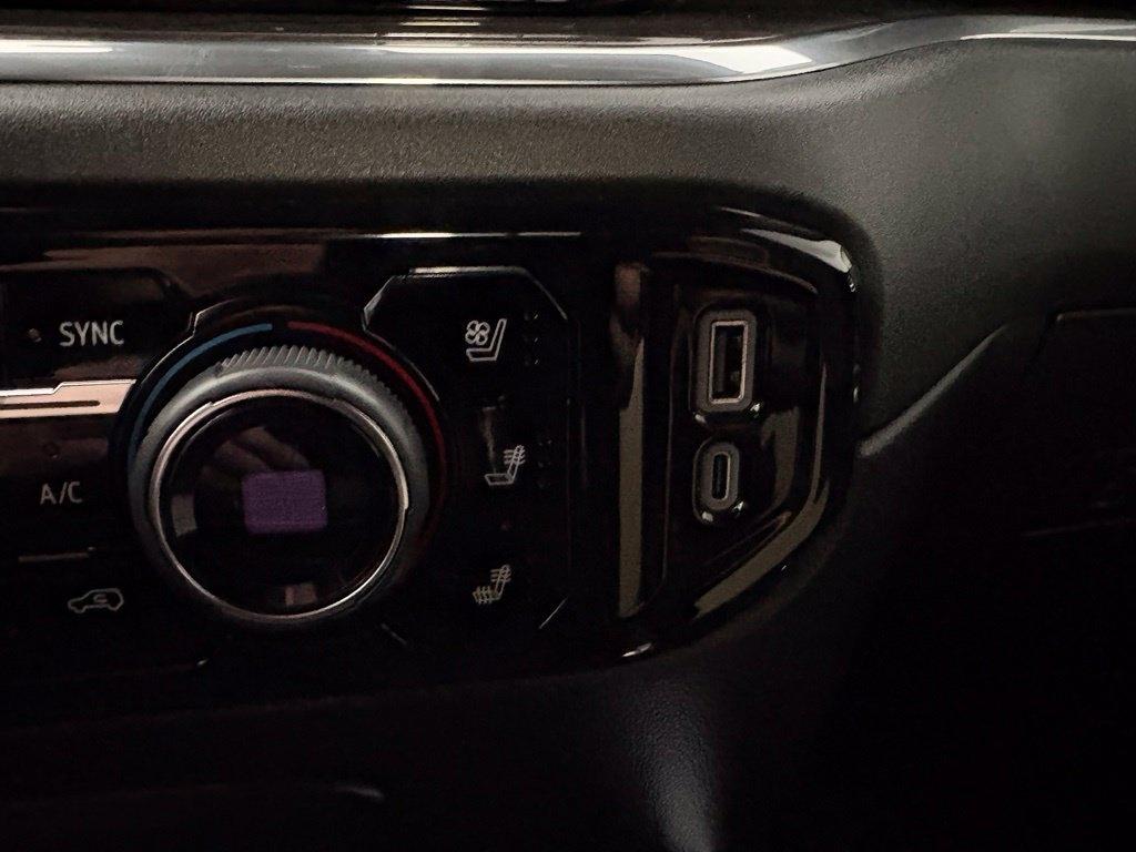 Chevrolet Silverado 3500HD 4WD Crew Cab 159" LTZ 2024