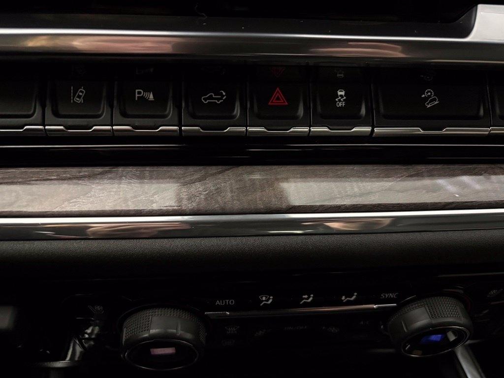Chevrolet Silverado 3500HD 4WD Crew Cab 159" LTZ 2024