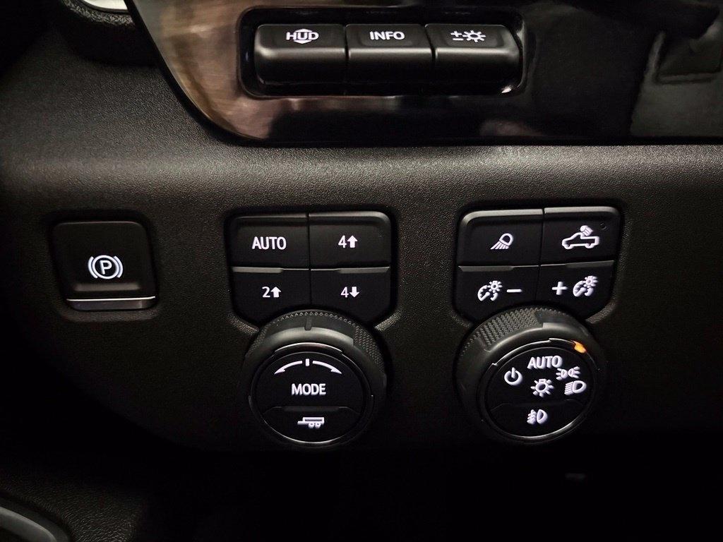 Chevrolet Silverado 3500HD 4WD Crew Cab 159" LTZ 2024