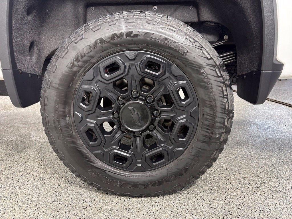 Chevrolet Silverado 3500HD 4WD Crew Cab 159" LTZ 2024