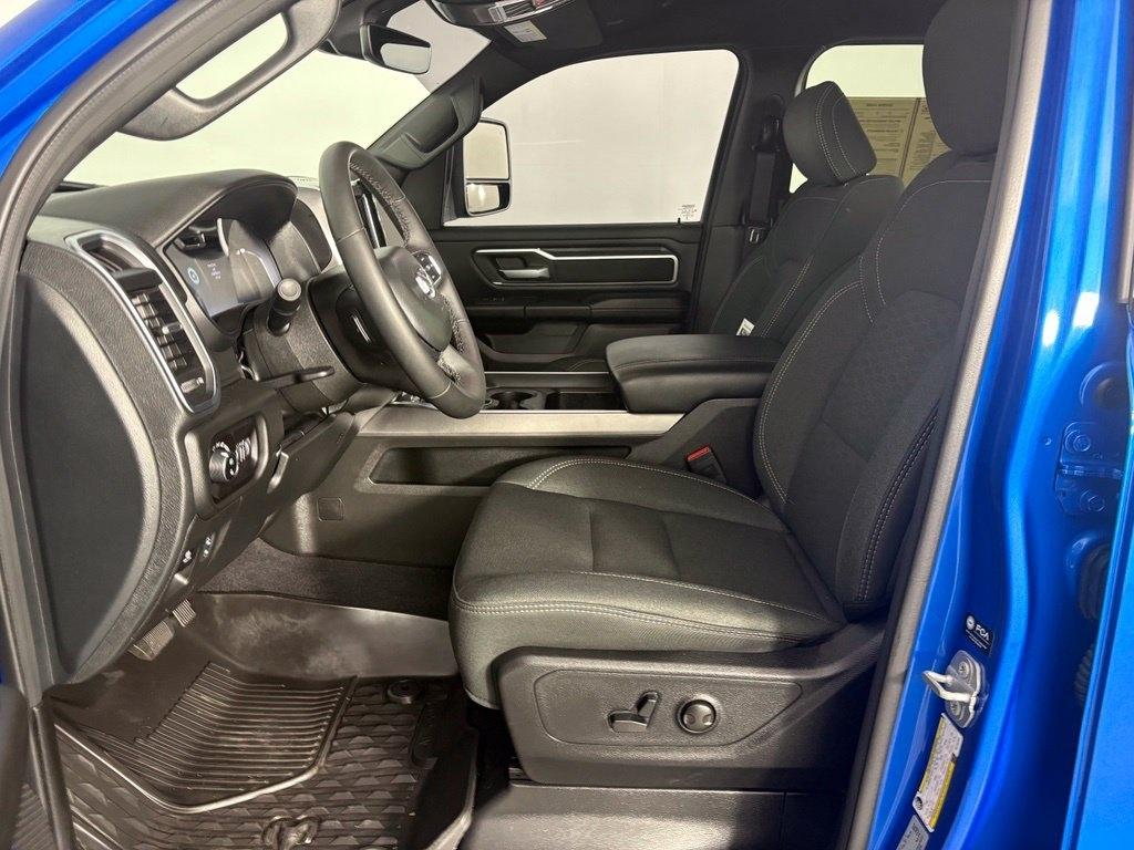 RAM 1500 Big Horn 4x4 Crew Cab 5'7" Box 2025