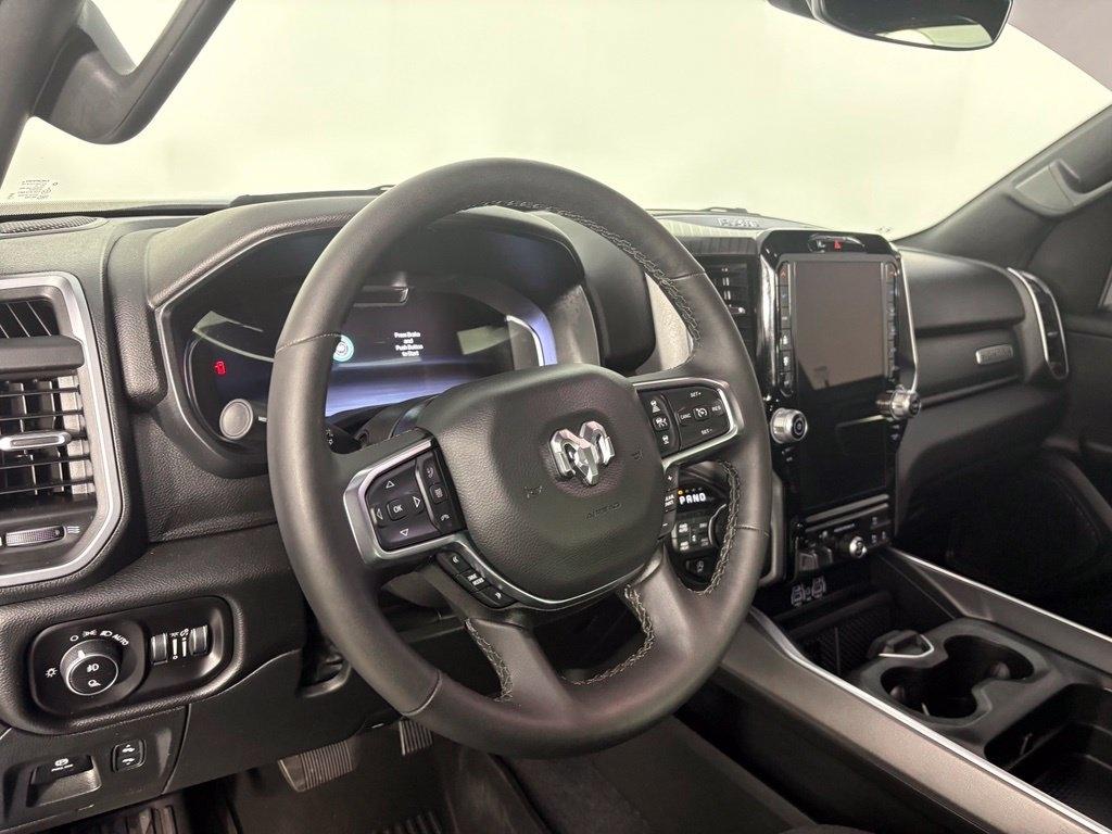 RAM 1500 Big Horn 4x4 Crew Cab 5'7" Box 2025