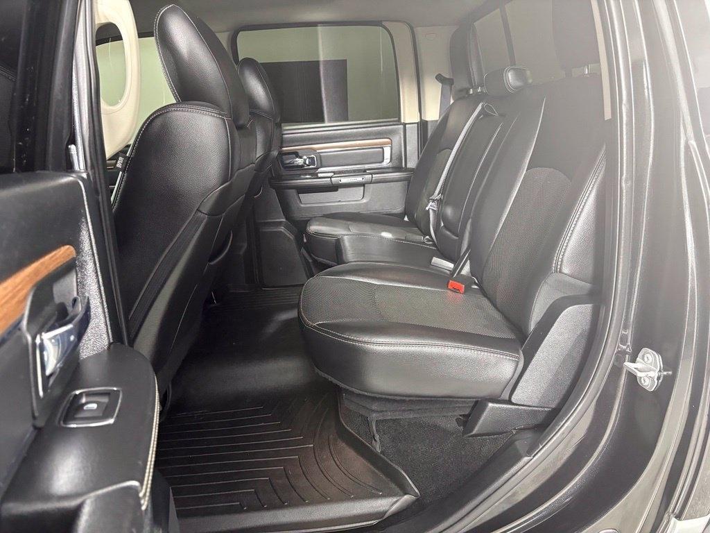 RAM 1500 Laramie 4x4 Crew Cab 5'7" Box 2017