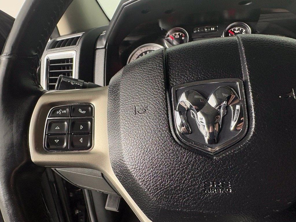 RAM 1500 Laramie 4x4 Crew Cab 5'7" Box 2017