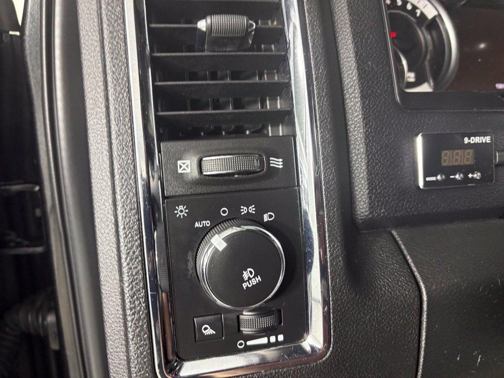 RAM 1500 Laramie 4x4 Crew Cab 5'7" Box 2017