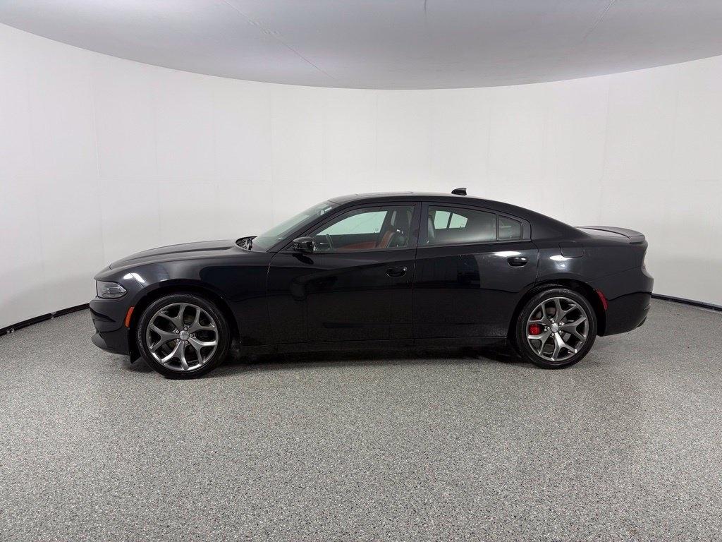 Dodge Charger 4dr Sdn SXT RWD 2015
