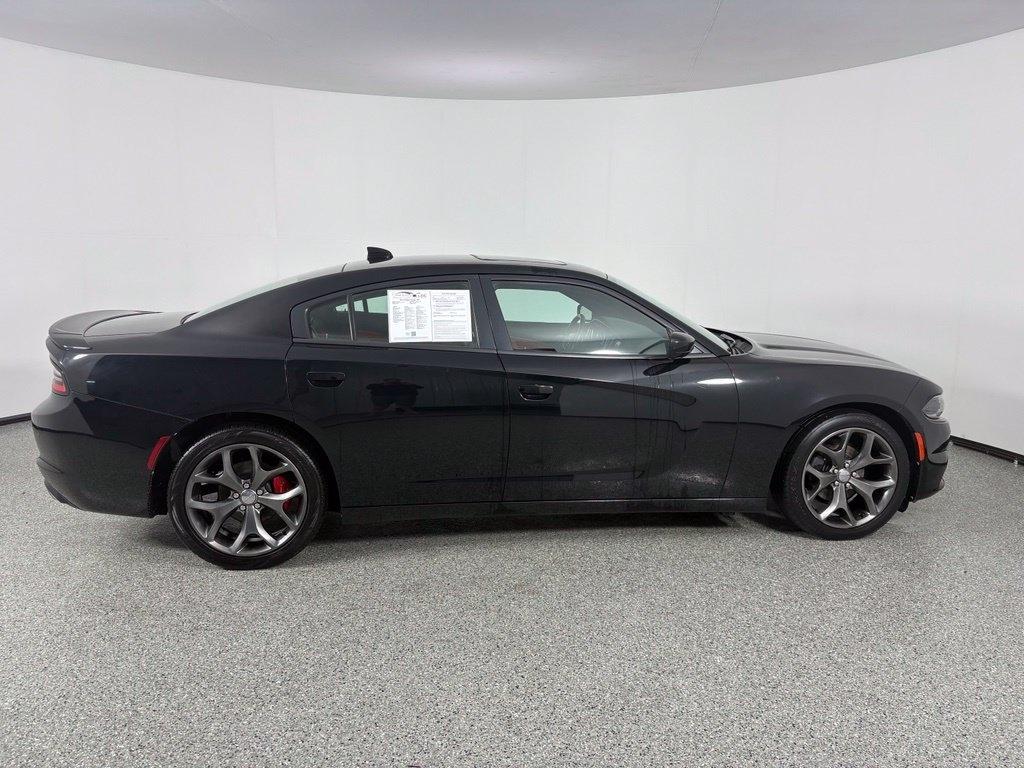 Dodge Charger 4dr Sdn SXT RWD 2015