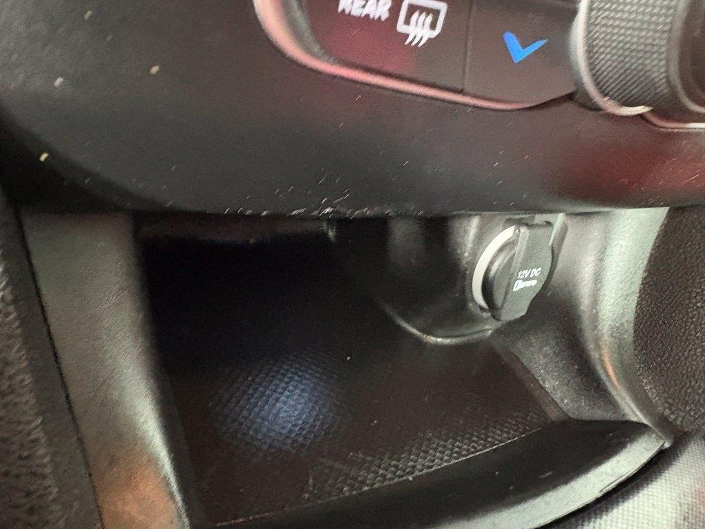 Dodge Charger 4dr Sdn SXT RWD 2015