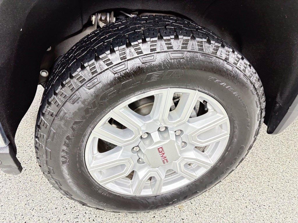 GMC Sierra 2500HD 4WD Crew Cab 159" SLT 2022