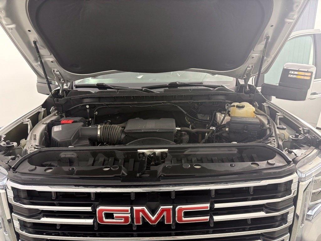 GMC Sierra 2500HD 4WD Crew Cab 159" SLT 2022