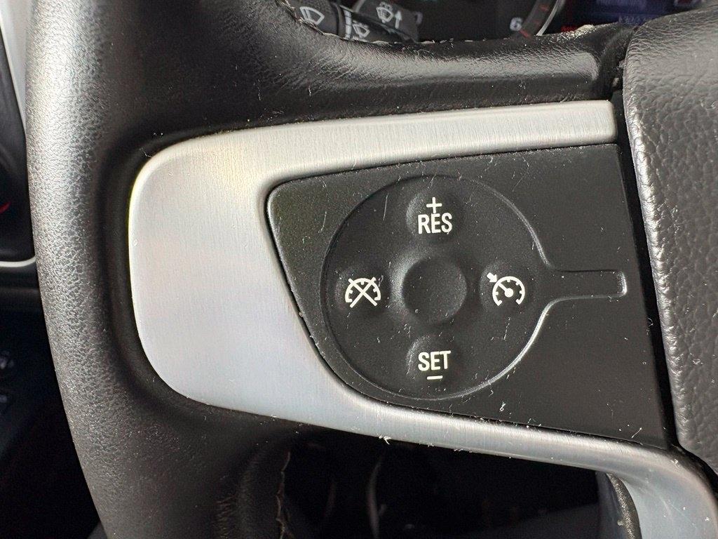 GMC Sierra 1500 4WD Crew Cab 143.5" SLT 2016