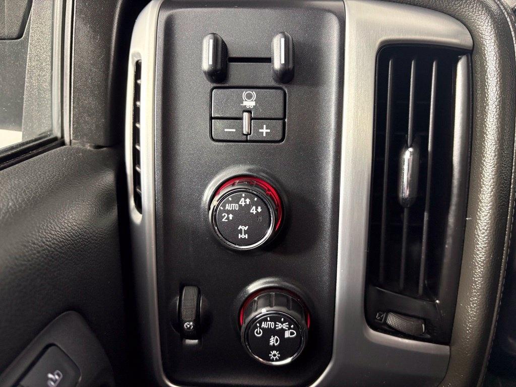 GMC Sierra 1500 4WD Crew Cab 143.5" SLT 2016