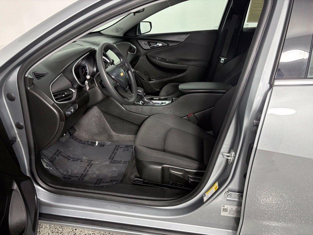 Chevrolet Malibu 4dr Sdn LS w/1FL 2024