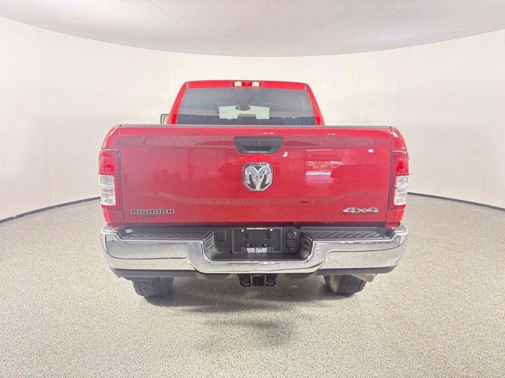 RAM 2500 Big Horn 4x4 Crew Cab 6'4" Box 2024