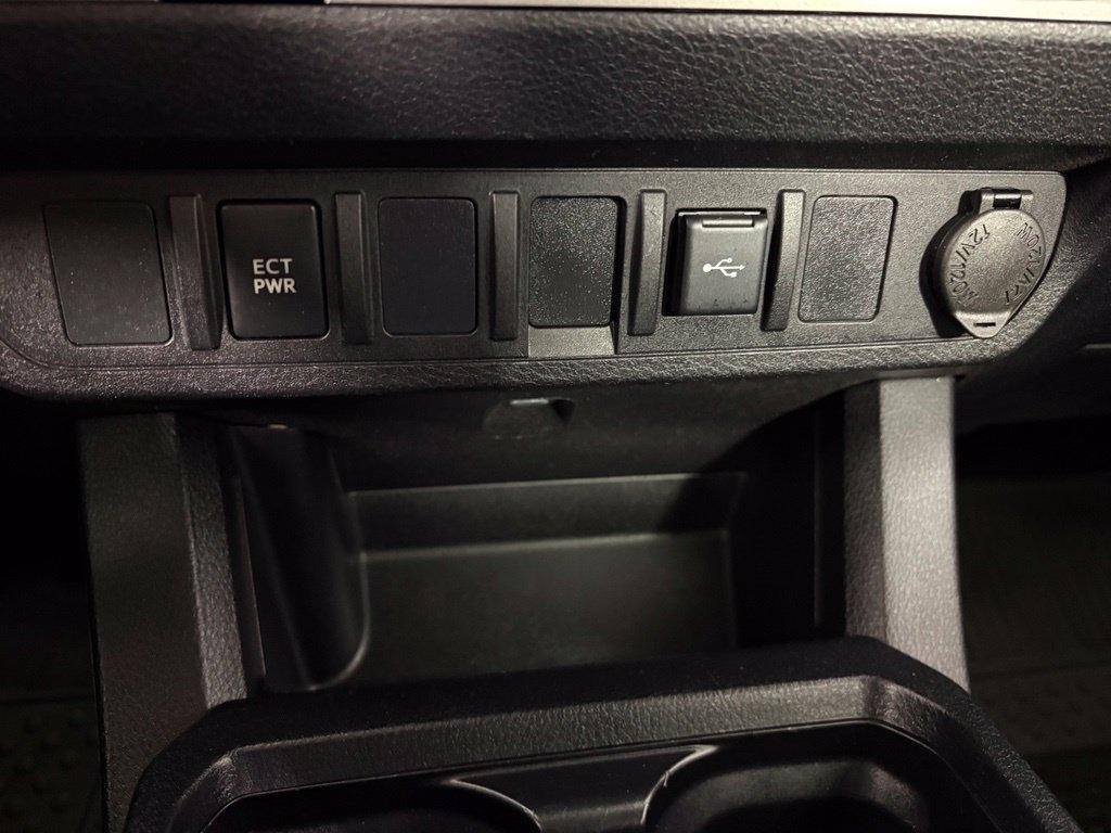 Toyota Tacoma 4WD TRD Off Road Double Cab 5' Bed V6 MT (Natl) 2021