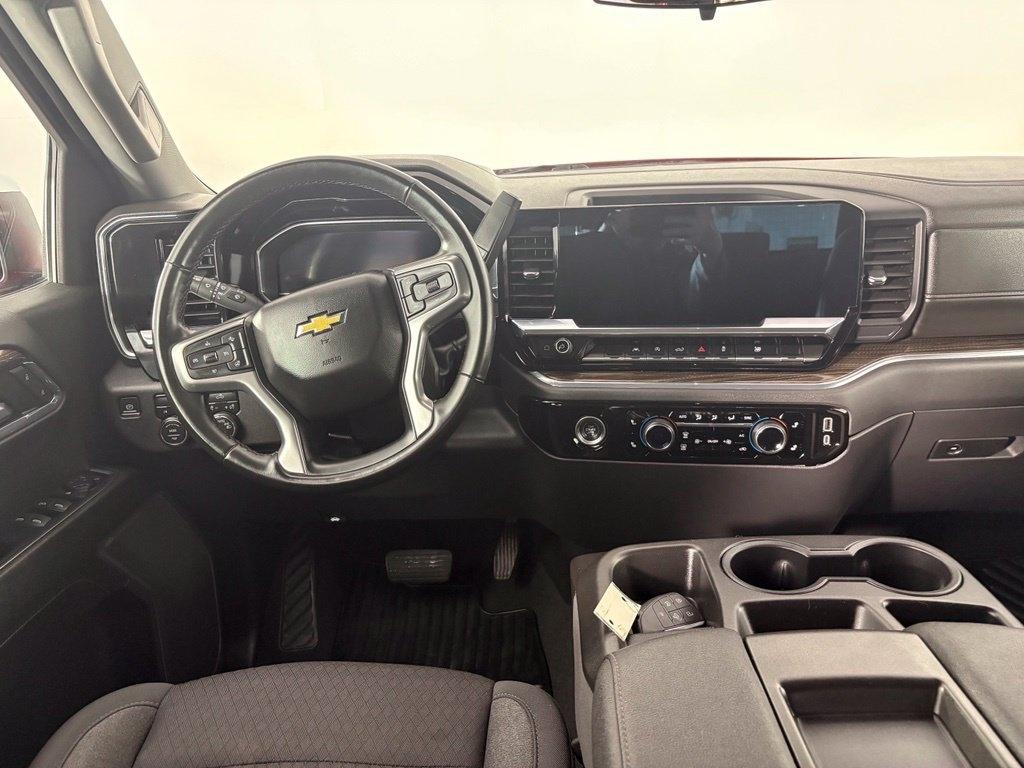 Chevrolet Silverado 1500 4WD Crew Cab 147" LT w/2FL 2024