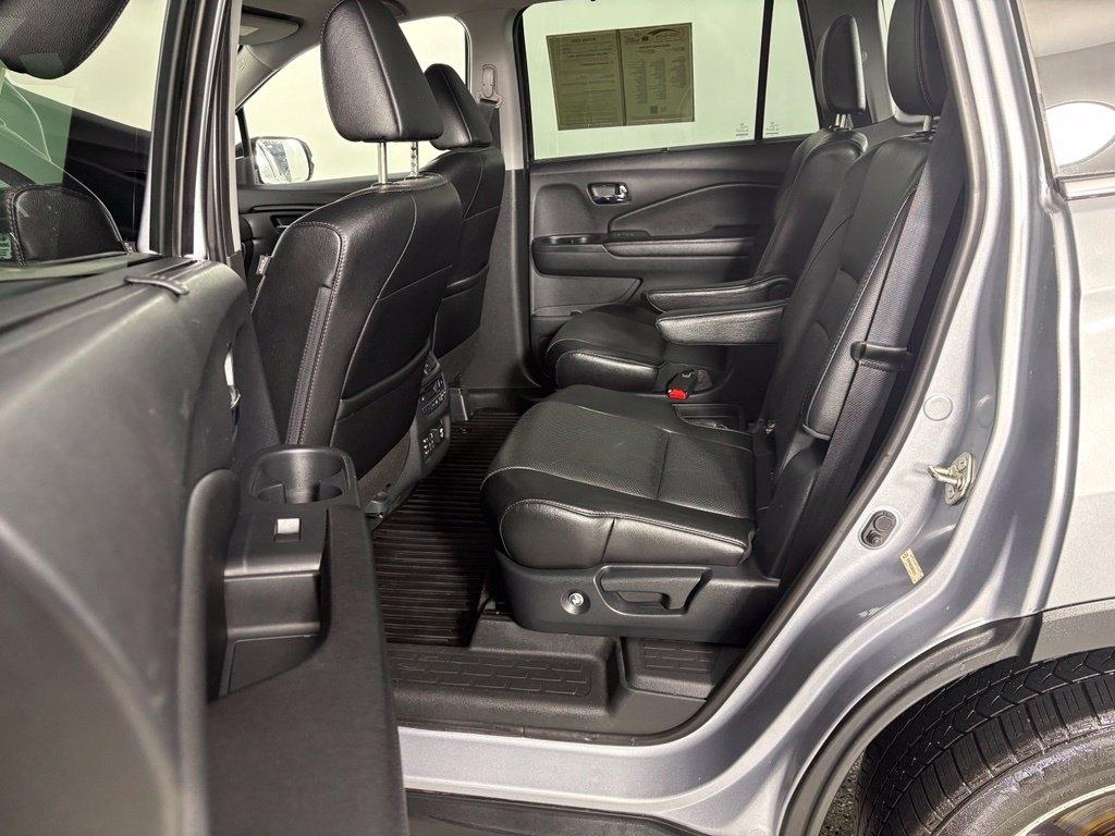 Honda Pilot AWD 4dr Elite w/RES & Navi 2016