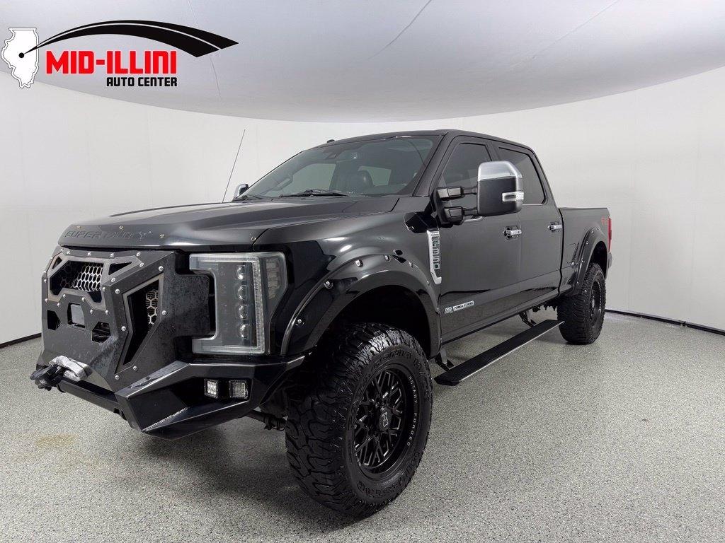 2017 Ford Super Duty F-350 SRW Platinum 4WD Crew Cab 8' Box