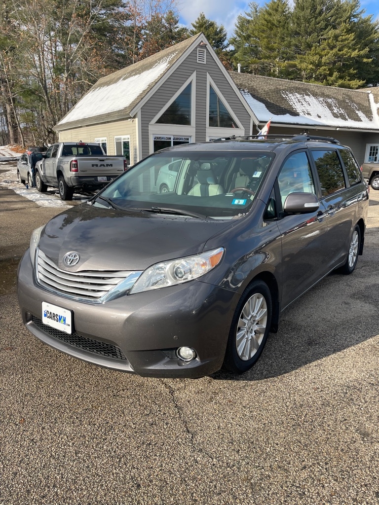 2014 Toyota Sienna Limited's photo
