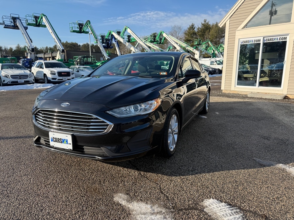 2019 Ford Fusion SE's photo