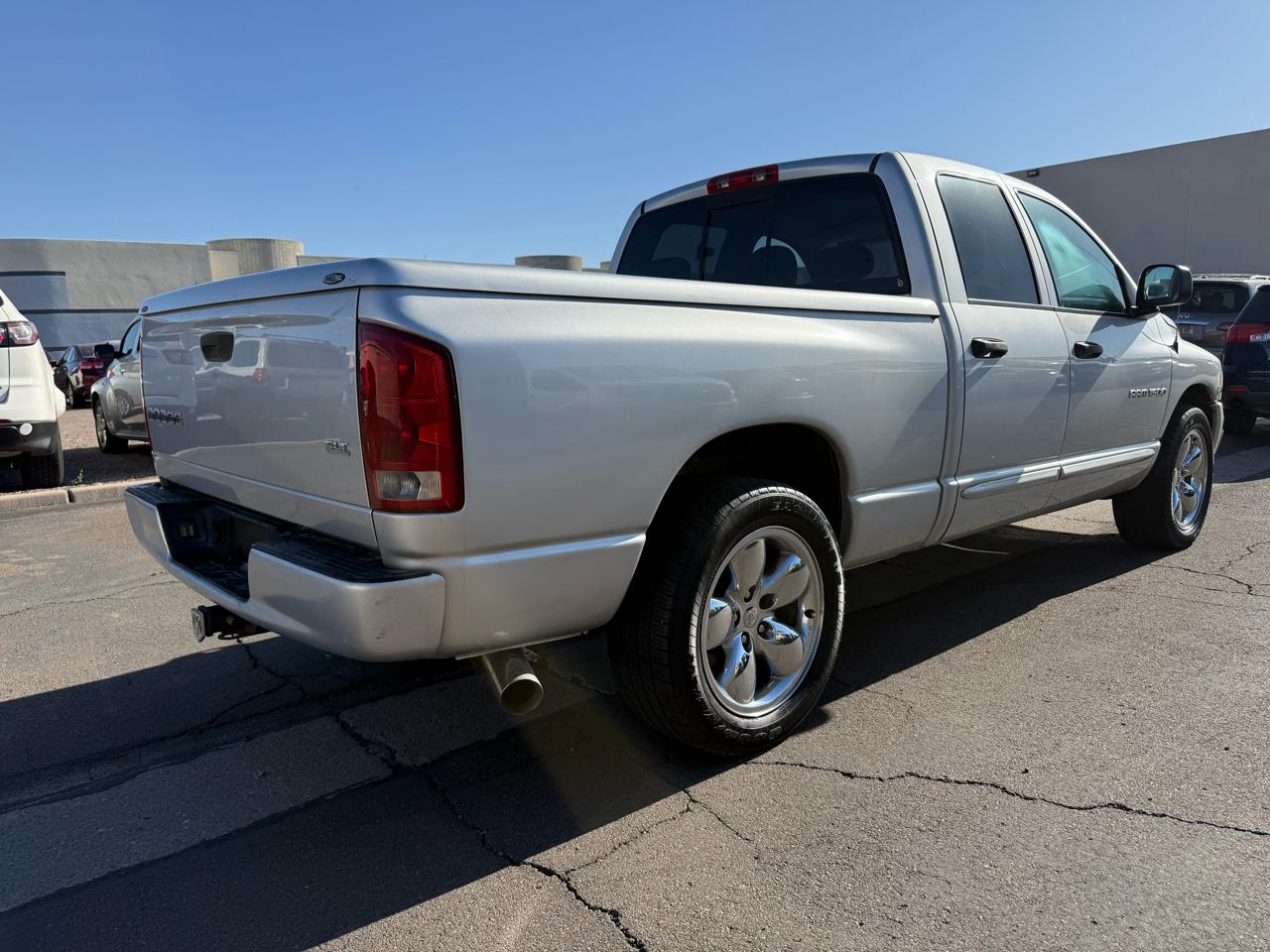 Dodge Ram 1500 4dr Quad Cab 140.5" WB SLT 2004