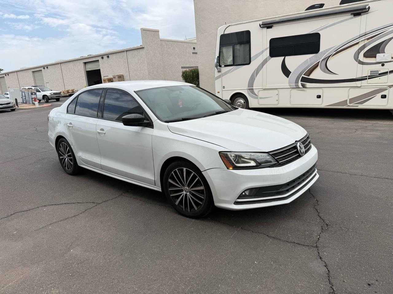 Volkswagen Jetta Sedan 4dr Auto 1.8T Sport PZEV 2016
