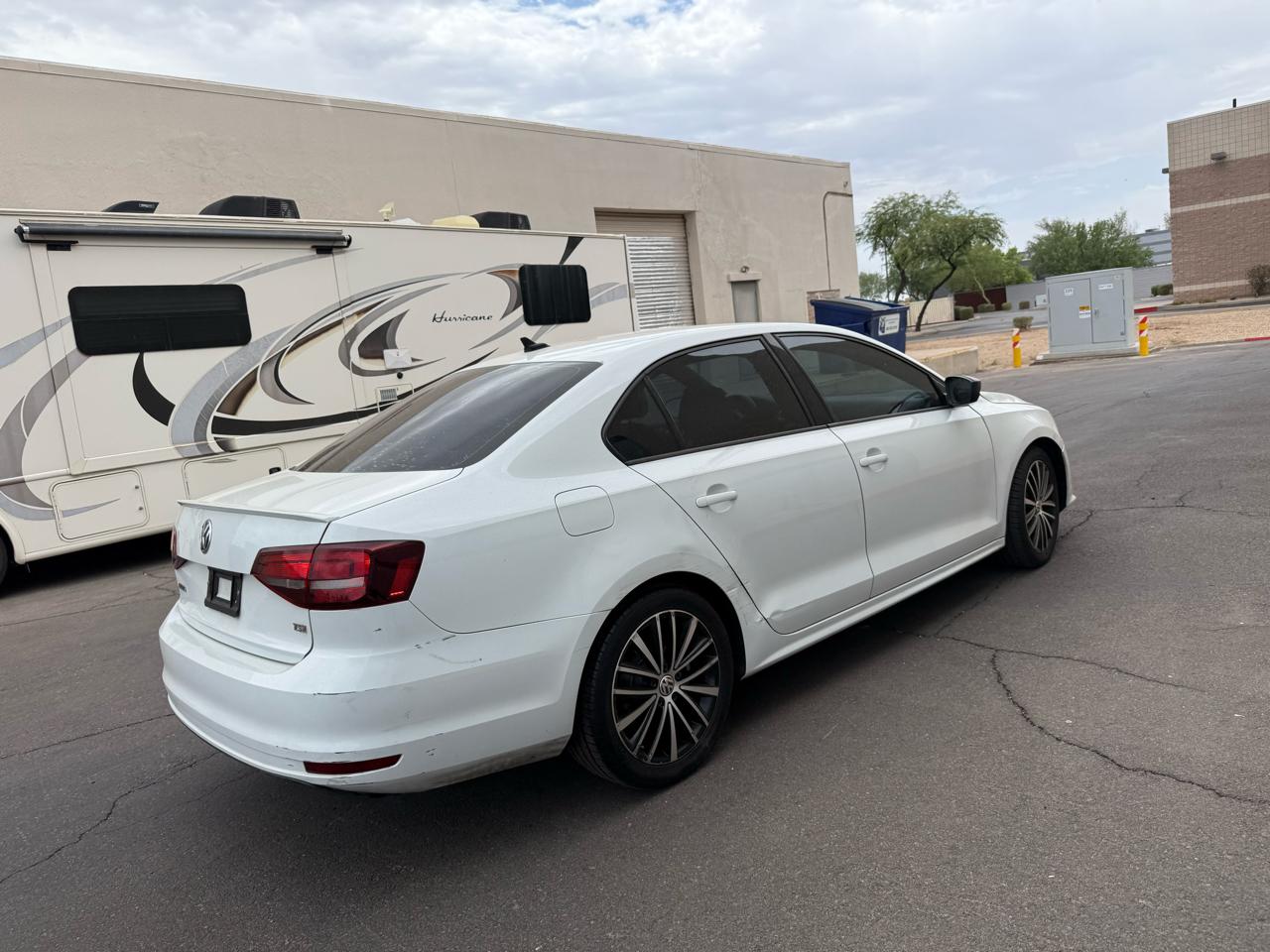 Volkswagen Jetta Sedan 4dr Auto 1.8T Sport PZEV 2016