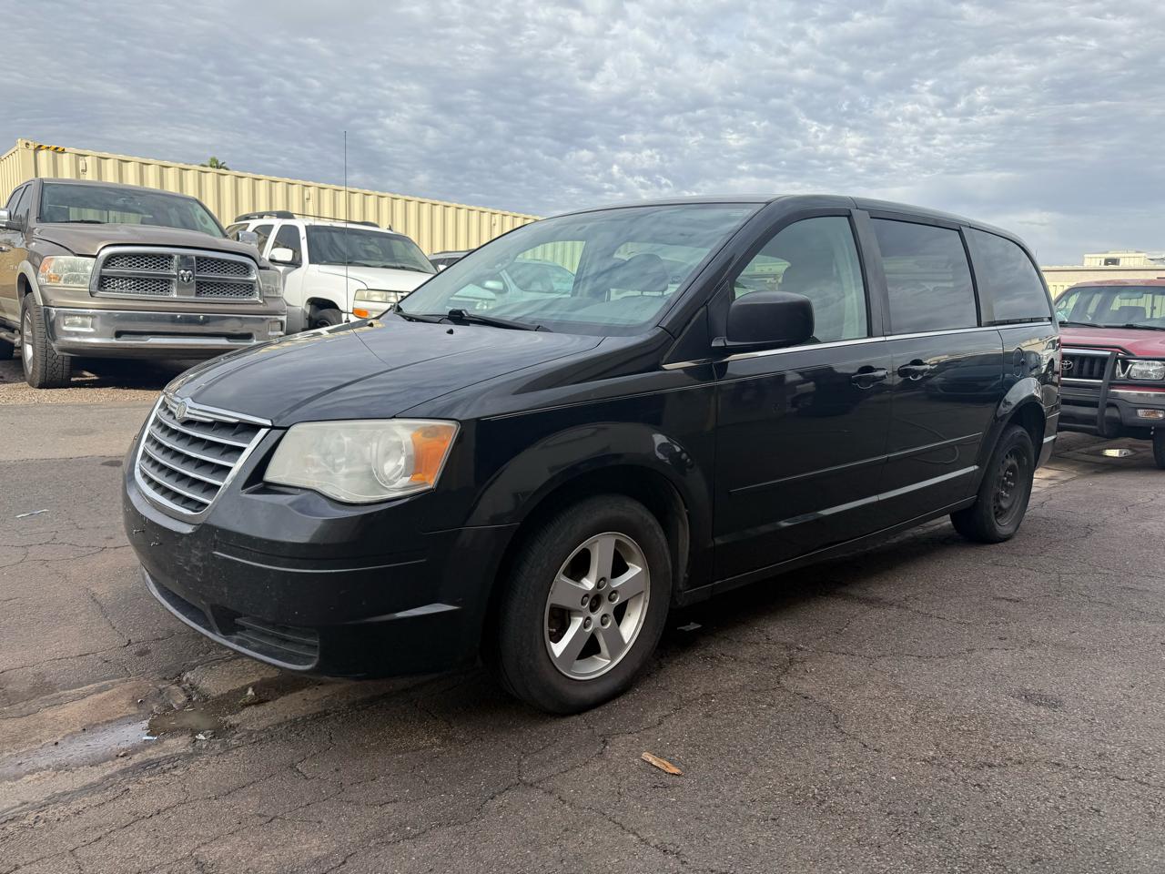 Chrysler Town & Country 4dr Wgn LX *Ltd Avail* 2010