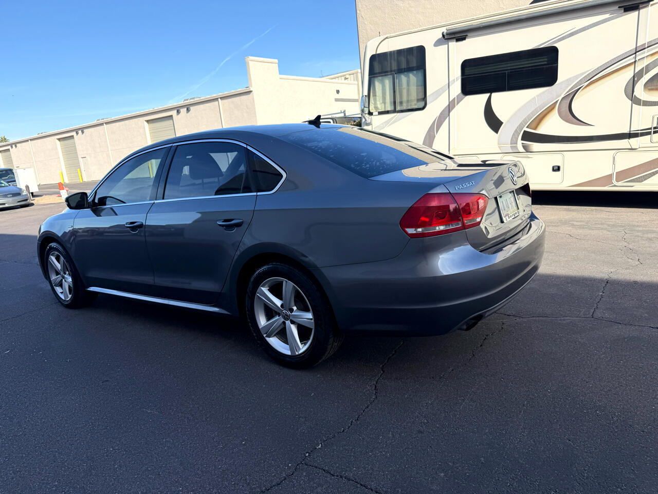 Volkswagen Passat 4dr Sdn 1.8T Auto S PZEV 2015