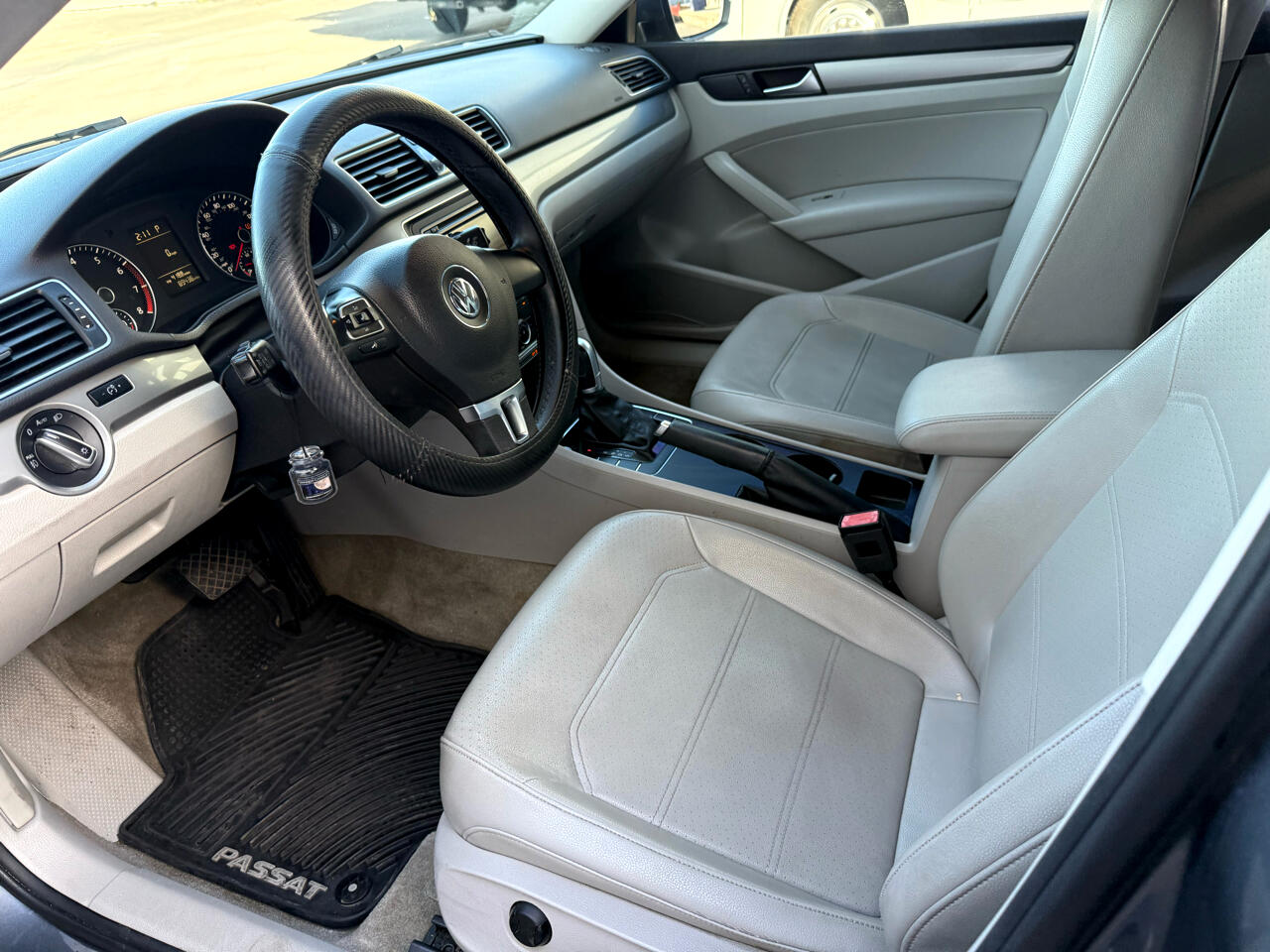 Volkswagen Passat 4dr Sdn 1.8T Auto S PZEV 2015