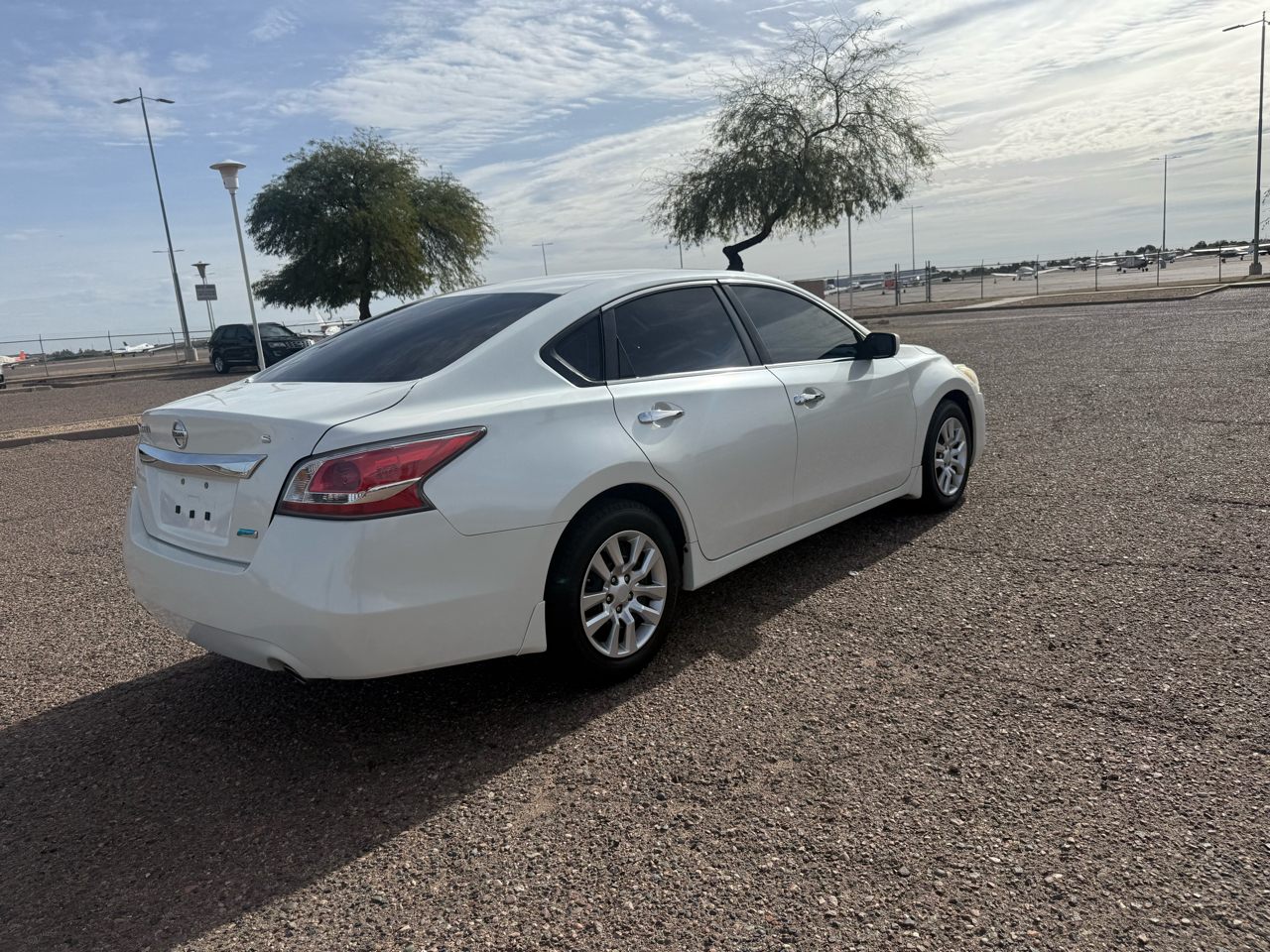 Nissan Altima 4dr Sdn I4 2.5 S 2014