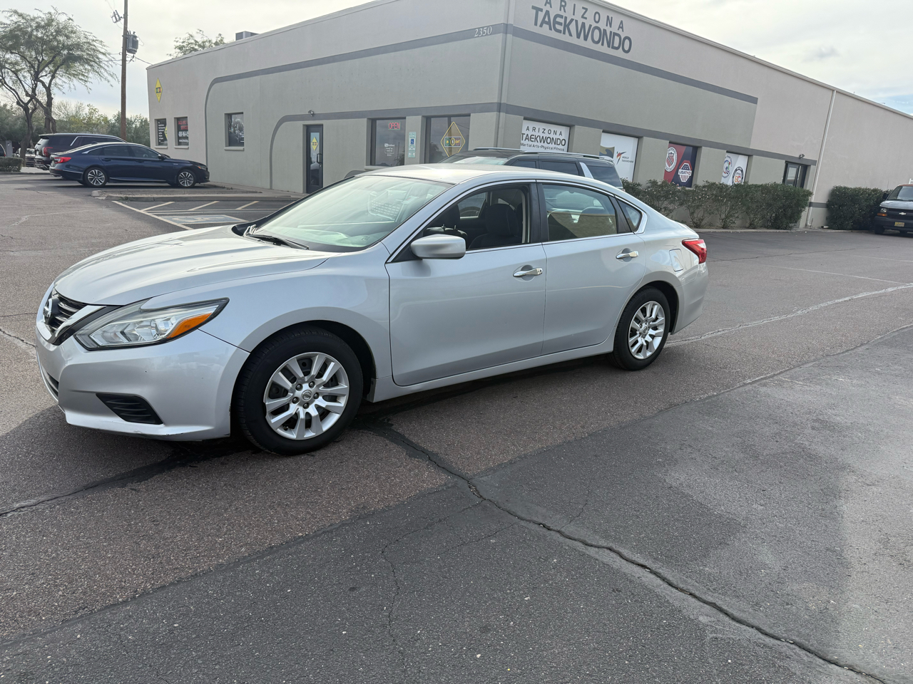 Nissan Altima 4dr Sdn I4 2.5 2016