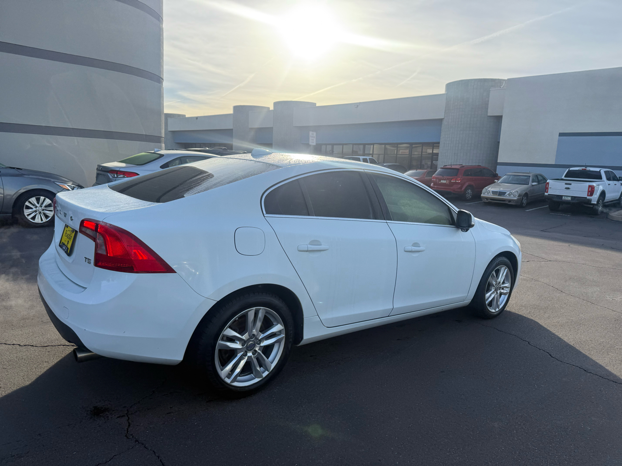 Volvo S60 FWD 4dr Sdn T5 2012