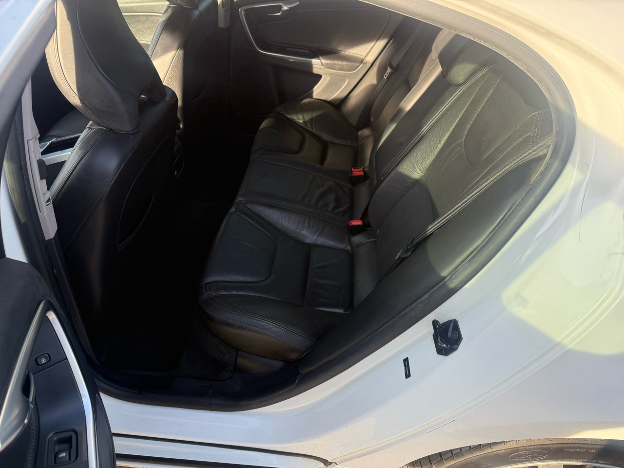 Volvo S60 FWD 4dr Sdn T5 2012