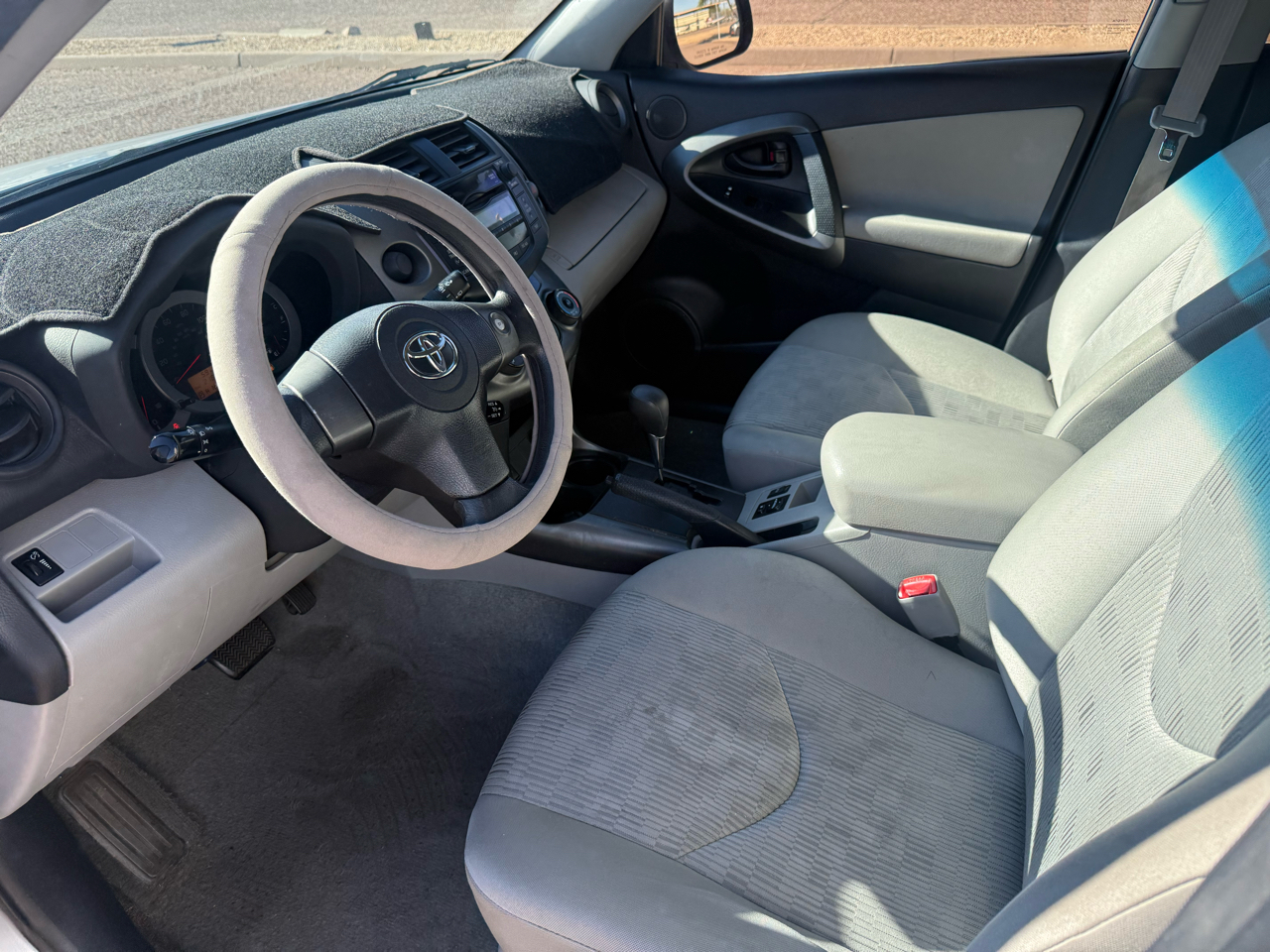 Toyota RAV4 FWD 4dr 4-cyl 4-Spd AT (Natl) 2010