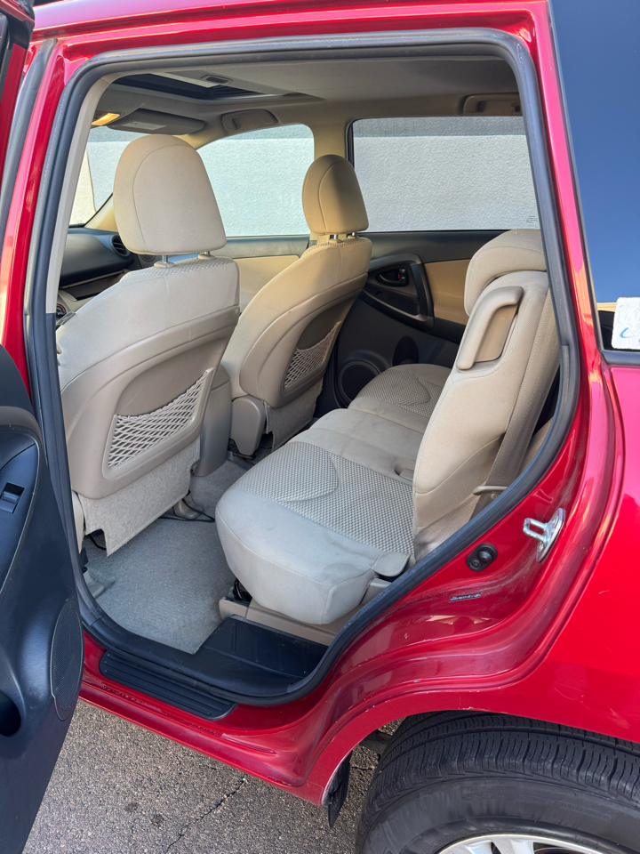 Toyota RAV4 4WD 4dr 4-cyl 4-Spd AT (Natl) 2011