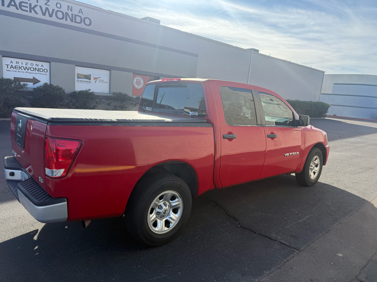 Nissan Titan XE Crew Cab 2WD 2005
