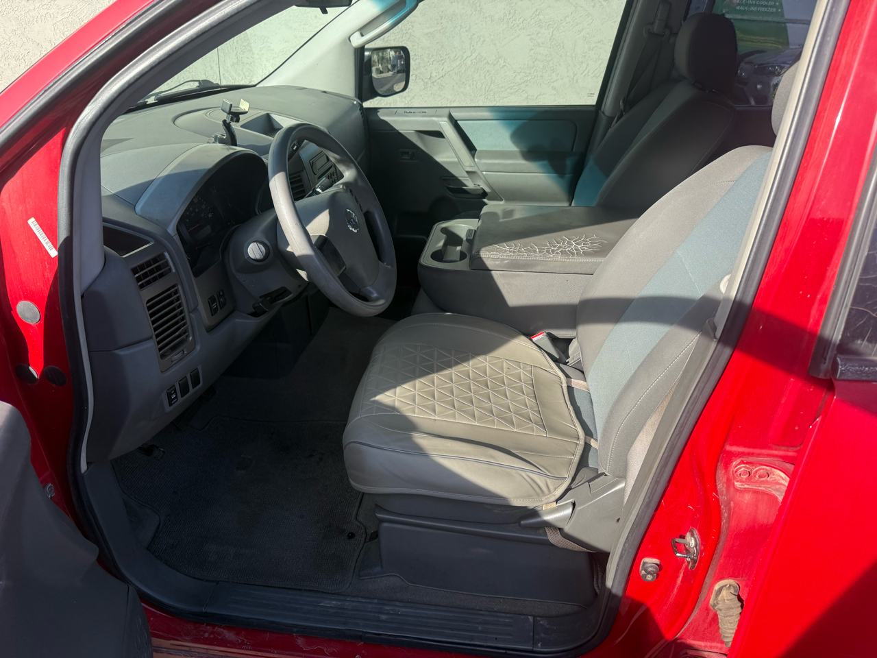 Nissan Titan XE Crew Cab 2WD 2005