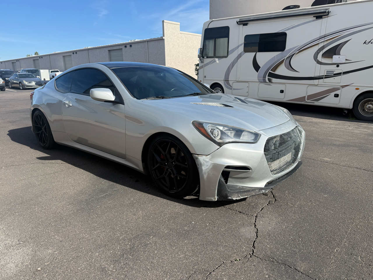 Hyundai Genesis Coupe 2dr I4 2.0T Auto Premium 2013