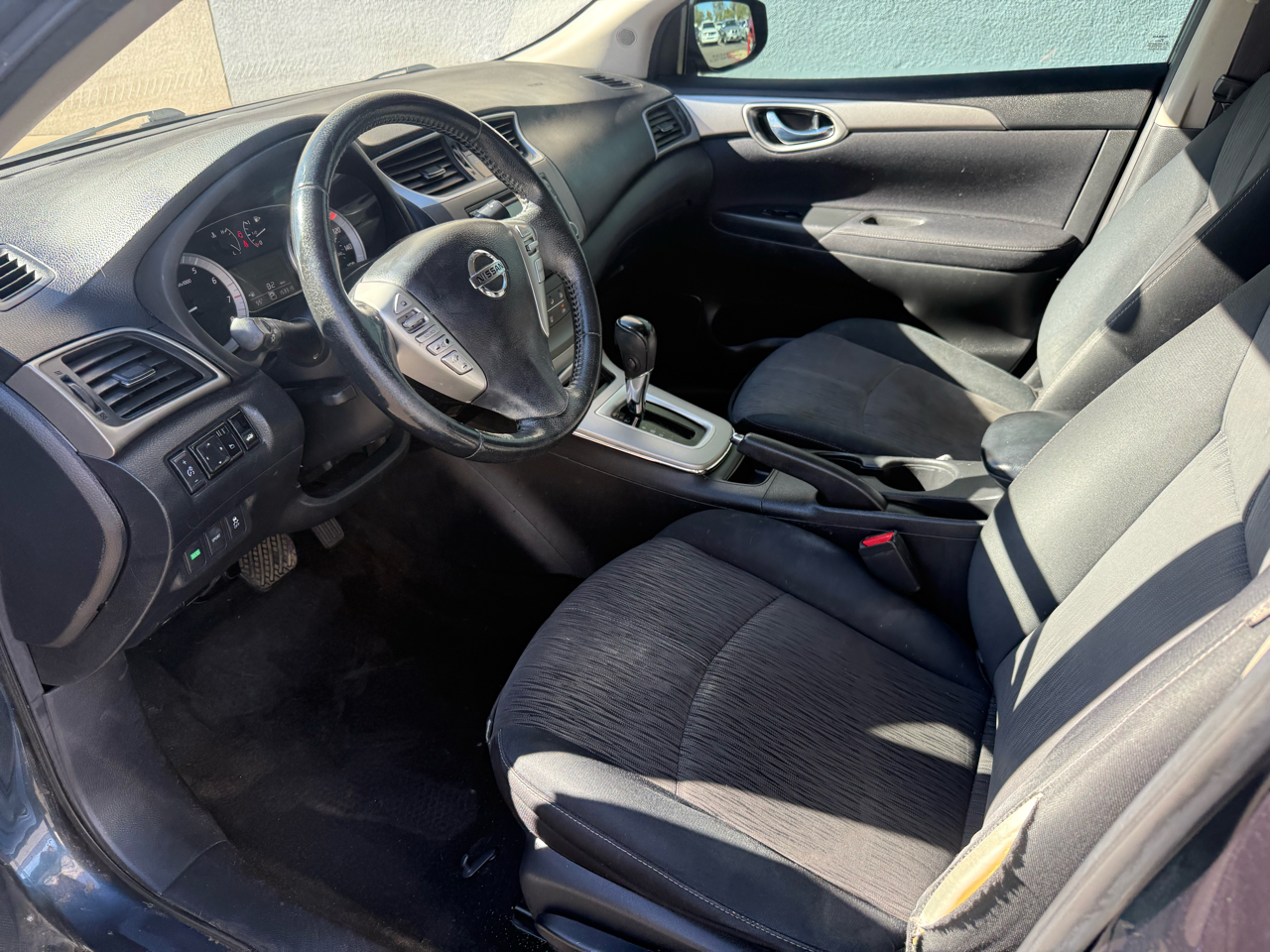 Nissan Sentra 4dr Sdn I4 CVT SV 2014