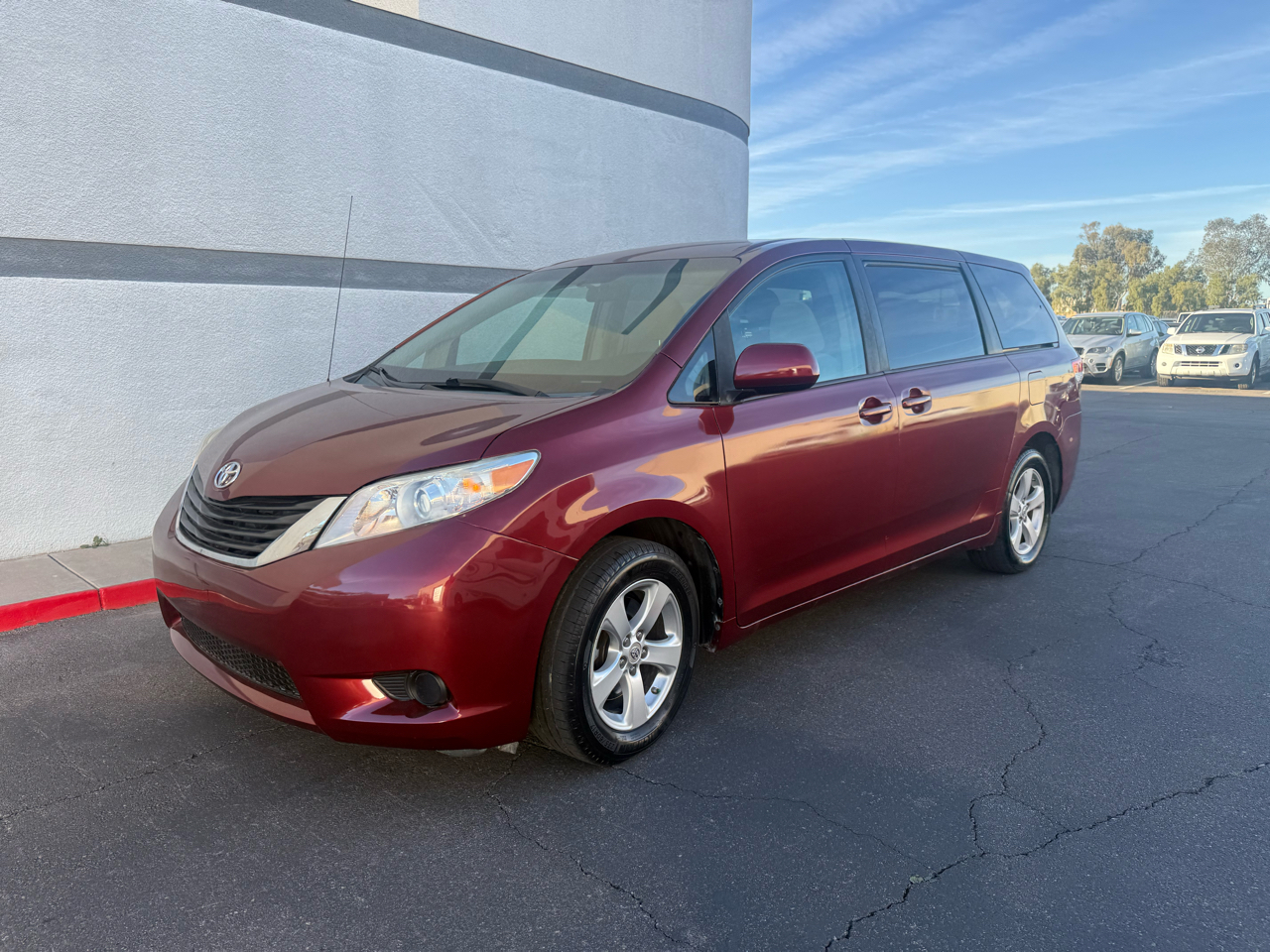 Toyota Sienna 5dr 7-Pass Van I4 FWD (Natl) 2012