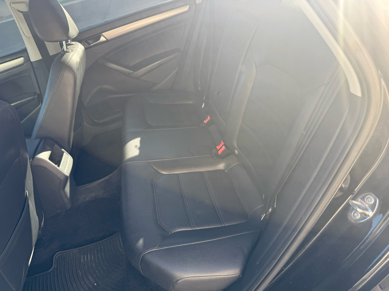 Volkswagen Passat 4dr Sdn 1.8T Auto S PZEV 2015