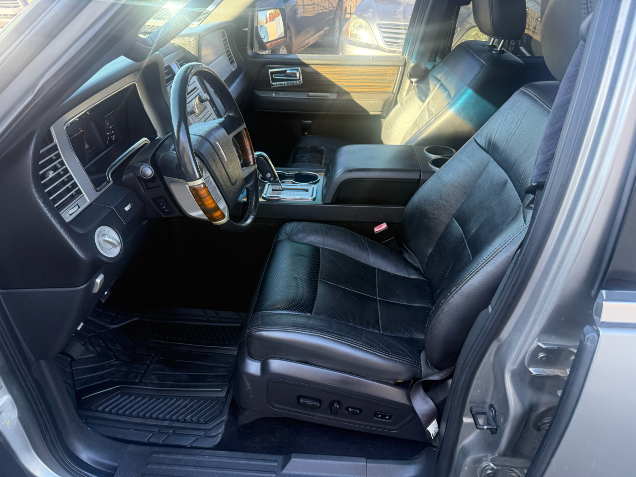 Lincoln Navigator 4WD 4dr 2009