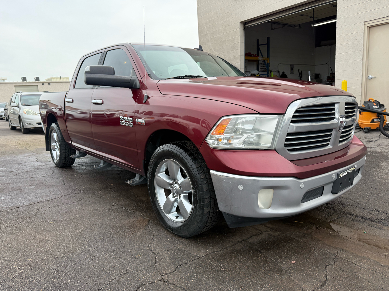 RAM 1500 Big Horn 4x4 Crew Cab 5'7" Box 2018