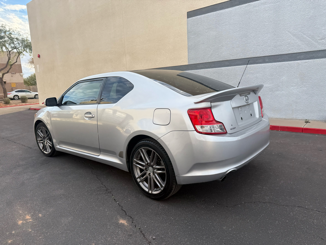 Scion tC 2dr HB Man (Natl) 2012